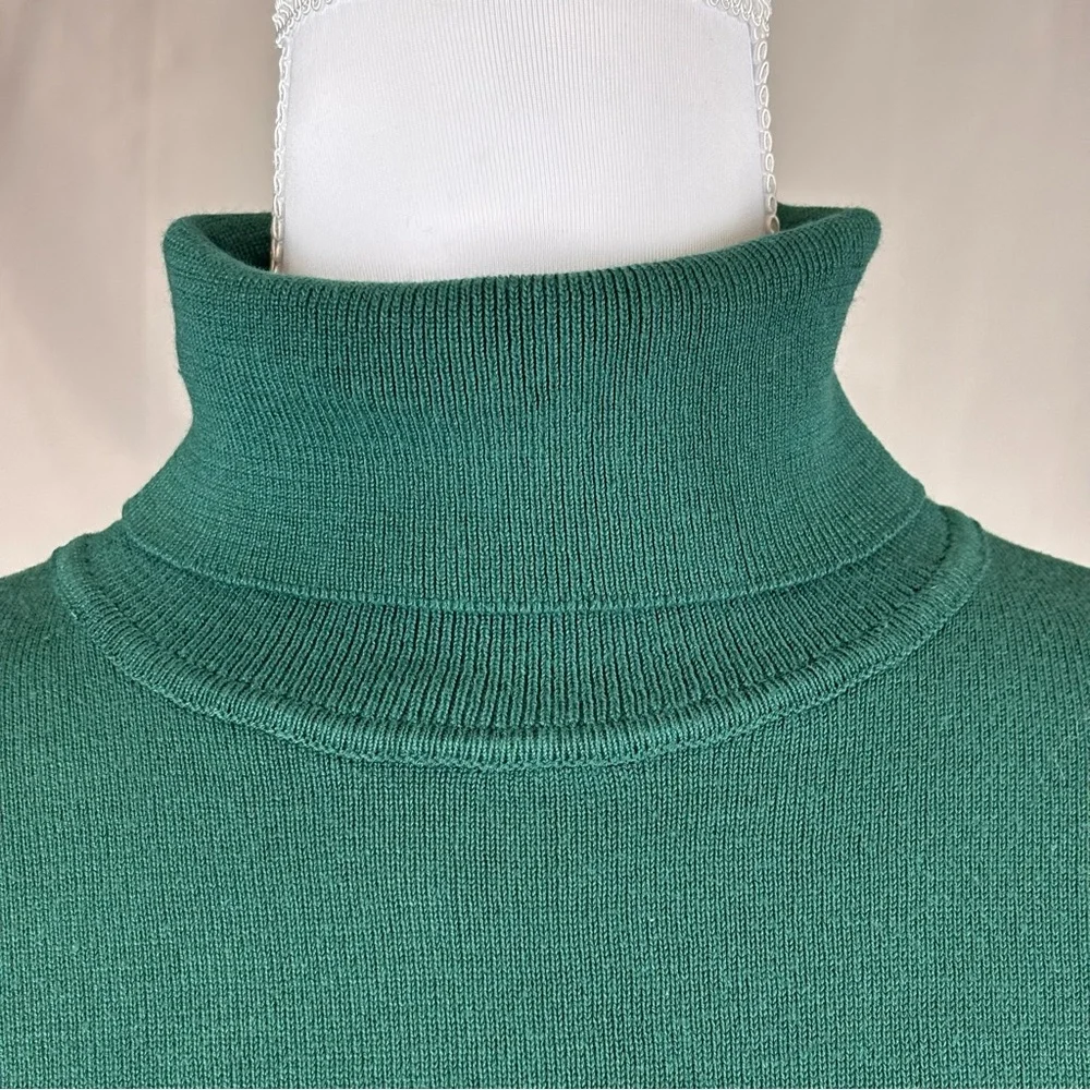 Madison Grey Emerald Green Cuffed Turtleneck Sweater L Rayon Blend Knit Pullover - Picture 6 of 10